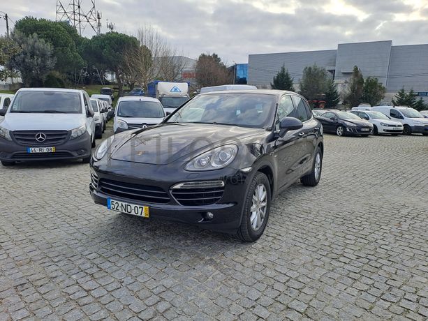 Porsche Cayenne 3.0 V6 · Ano 2012