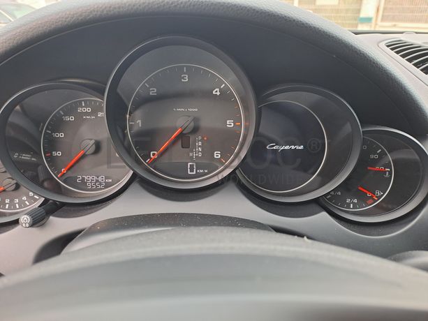 Porsche Cayenne 3.0 V6 · Ano 2012