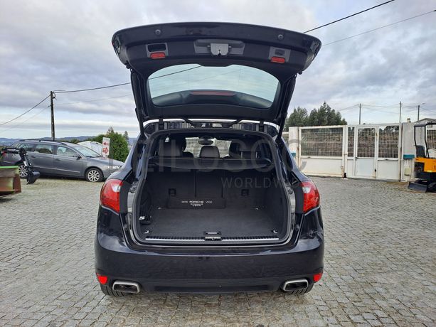 Porsche Cayenne 3.0 V6 · Ano 2012