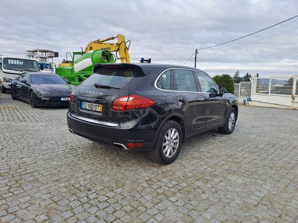 Porsche Cayenne 3.0 V6 · Ano 2012