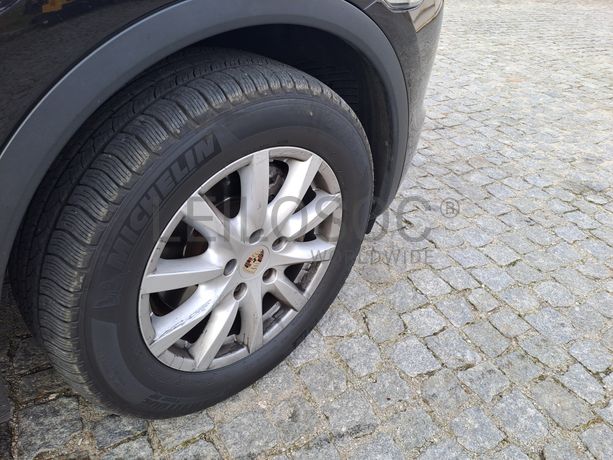 Porsche Cayenne 3.0 V6 · Ano 2012