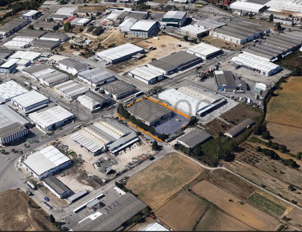 Armazém Comercial · Zona Industrial de Santarém