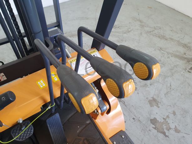 Empilhador Apache HH307