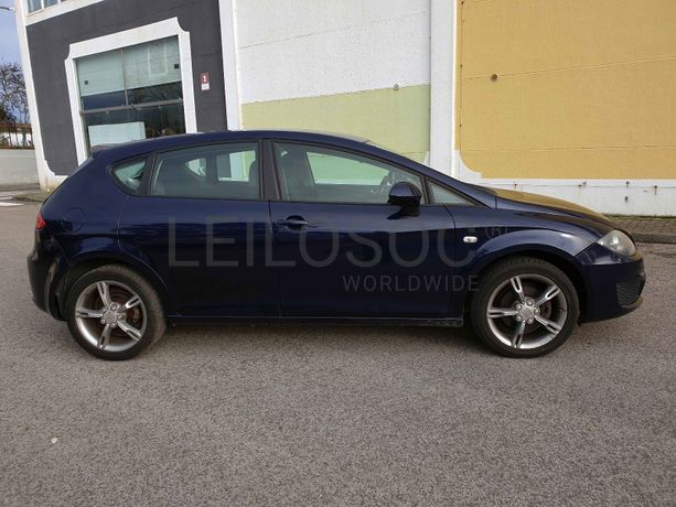 Seat Leon 1.6 TDI · Ano 2012