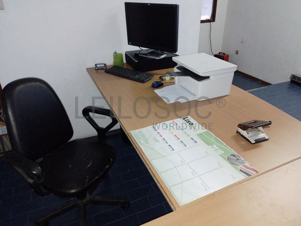 Máquinas de Costura · Matérias-Primas · Equipamento de Escritório