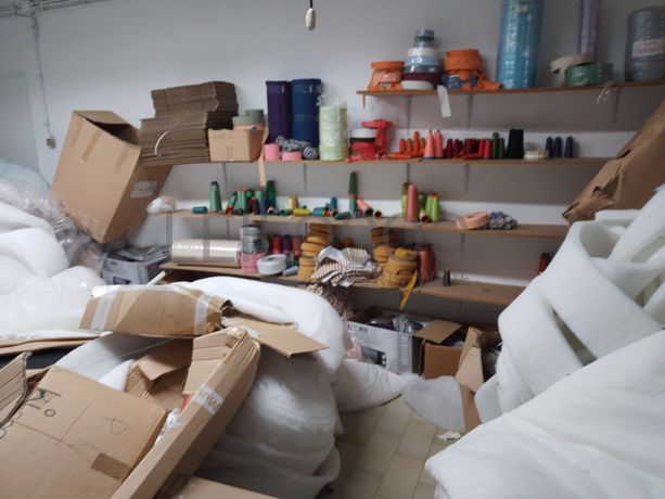 Máquinas de Costura · Matérias-Primas · Equipamento de Escritório