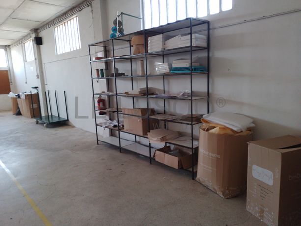 Máquinas de Costura · Matérias-Primas · Equipamento de Escritório