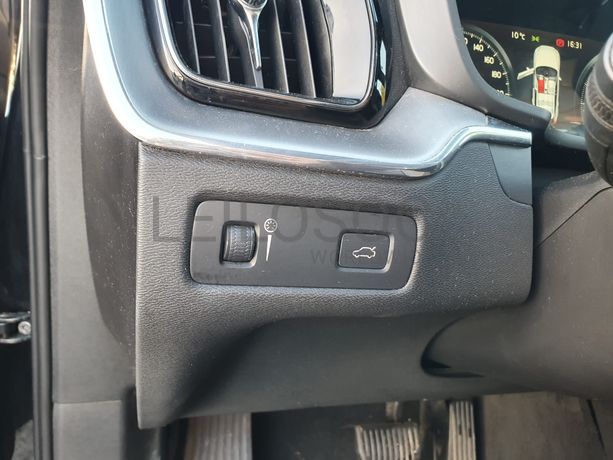 Volvo XC60 D4 · Ano 2019