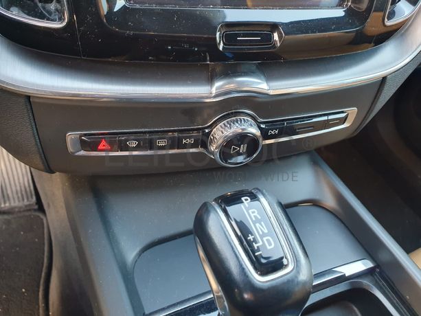 Volvo XC60 D4 · Ano 2019