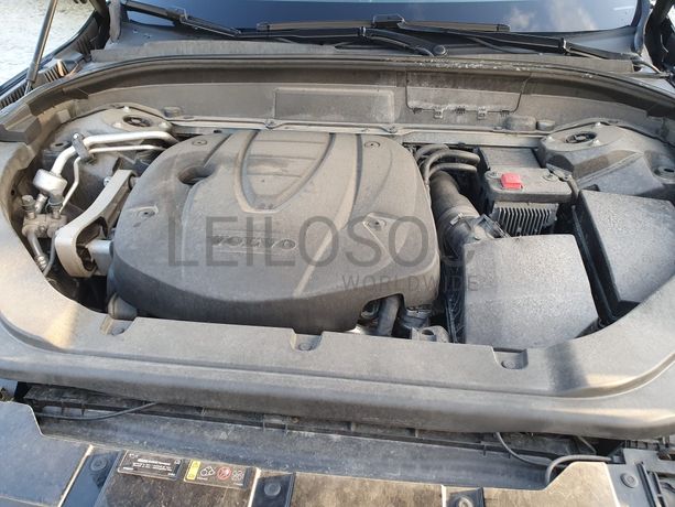 Volvo XC60 D4 · Ano 2019