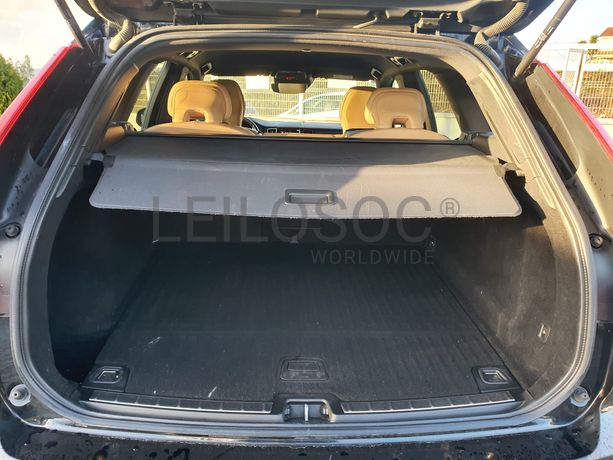 Volvo XC60 D4 · Ano 2019