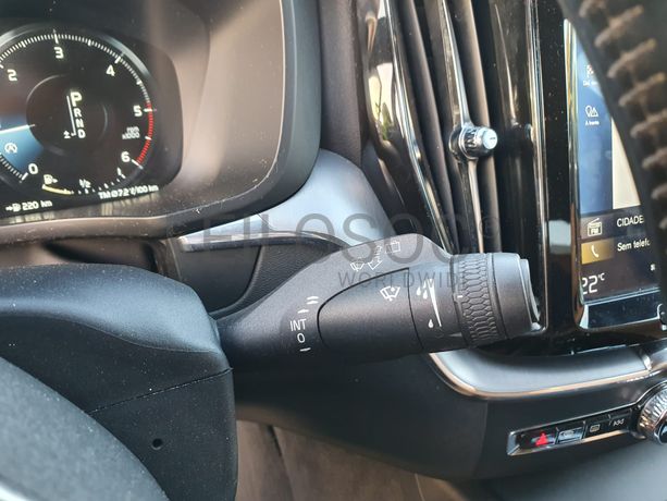 Volvo XC60 D4 · Ano 2019