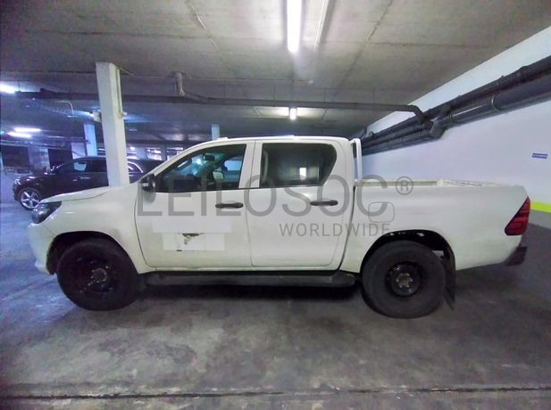 Toyota HILUX DC (4x4)