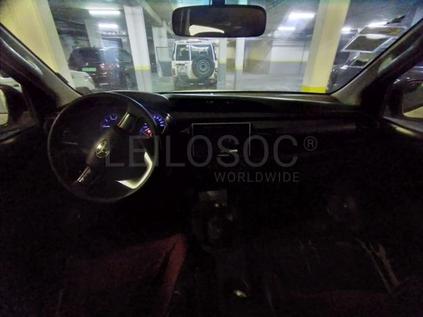 Toyota HILUX DC (4x4)
