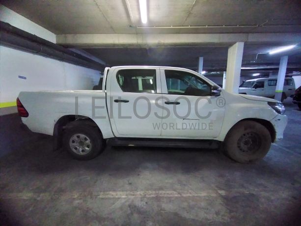 Toyota HILUX DC (4x4)