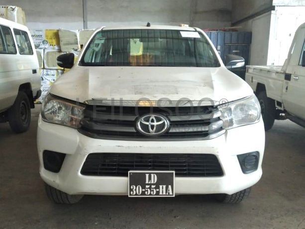 Toyota HILUX DC (4x4)