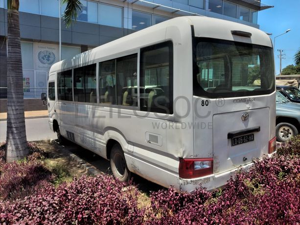 Veículo Toyota COASTER