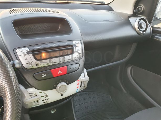 Toyota Aygo · Ano 2012