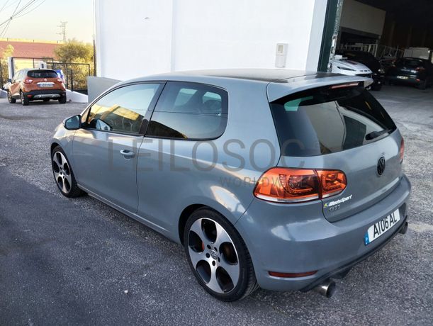 Volkswagen Golf 2.0 GTI · Ano 2010