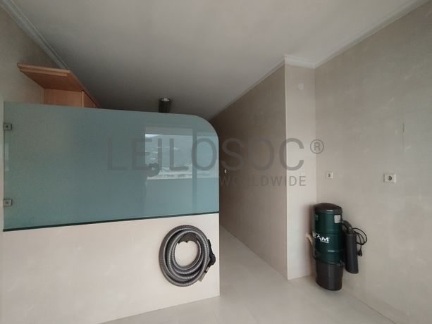 Apartamento T2 c/ Garagem · Guimarães