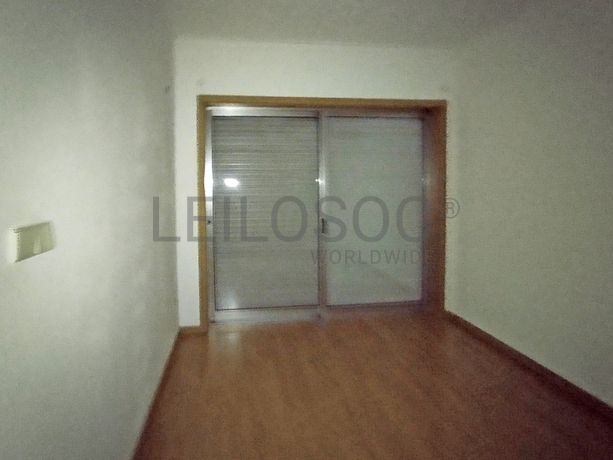 Apartamento T2 c/ Garagem · Guimarães