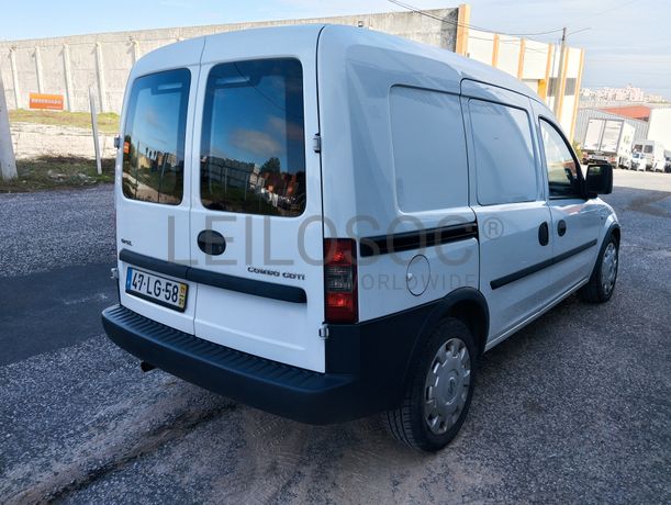 Opel Combo CDTI · Ano 2011