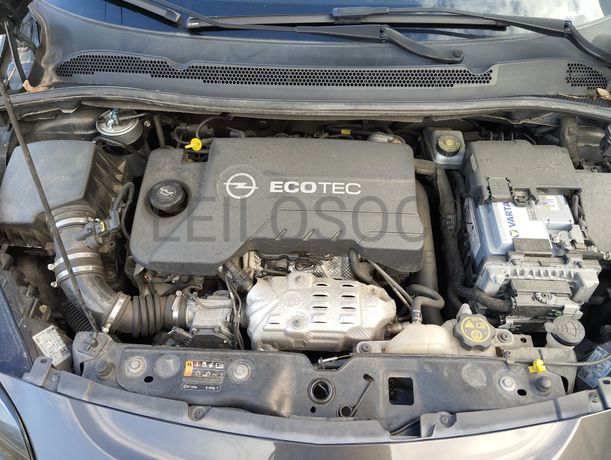 Opel Corsa · Ano 2015