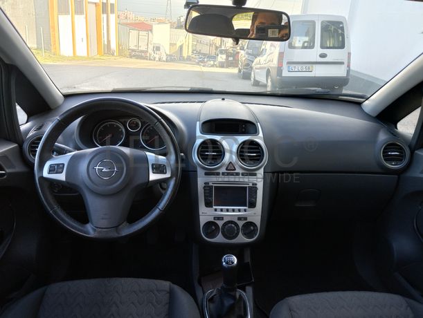 Opel Corsa · Ano 2013