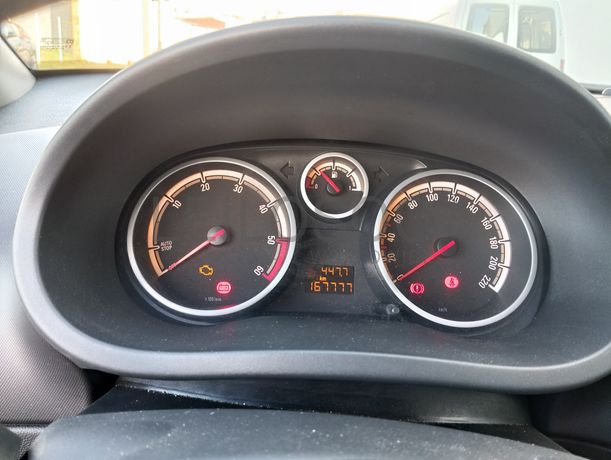 Opel Corsa · Ano 2013