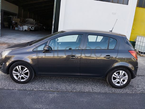 Opel Corsa · Ano 2013