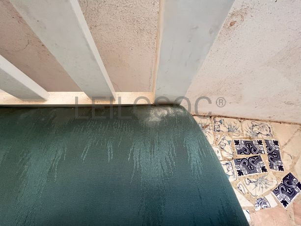 Cadeiras de madeira branca