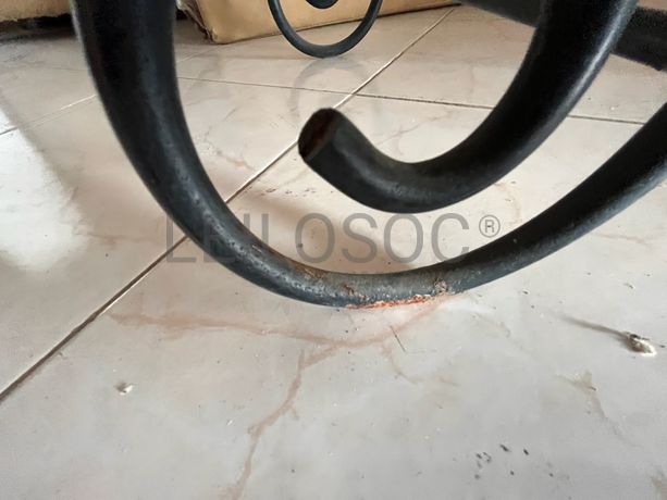 Móvel decorativo em ferro