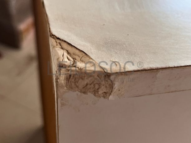 Móvel de madeira branca