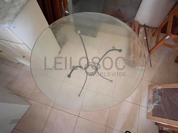 Mesa redonda pequena