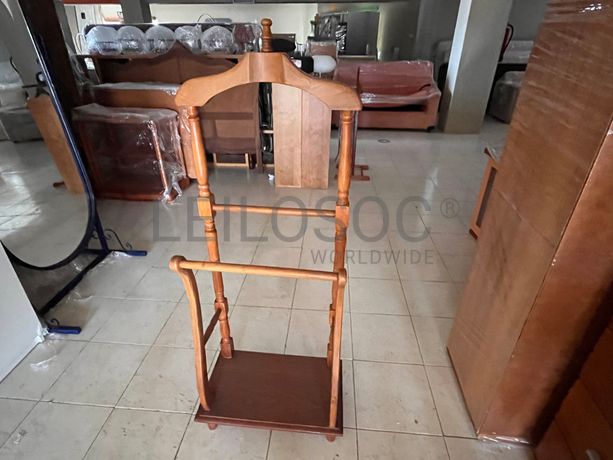 Suporte de casacos em madeira