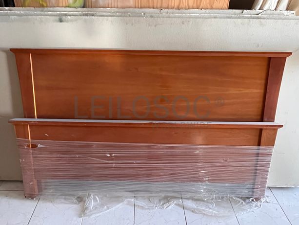 Cabeceira de cama em madeira