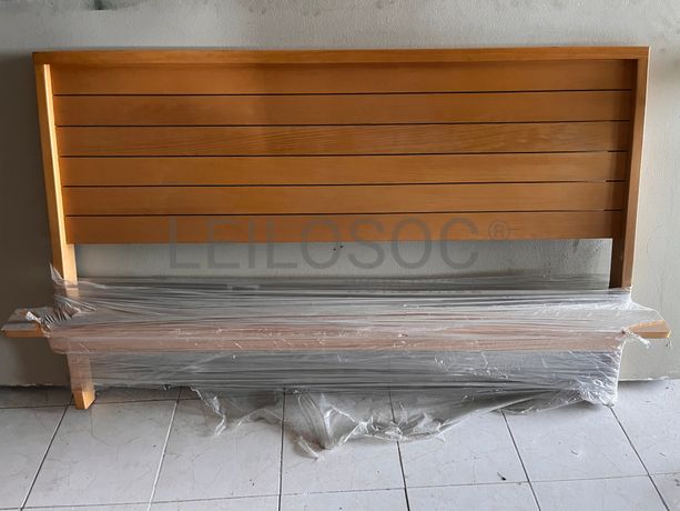 Cabeceira de cama em madeira