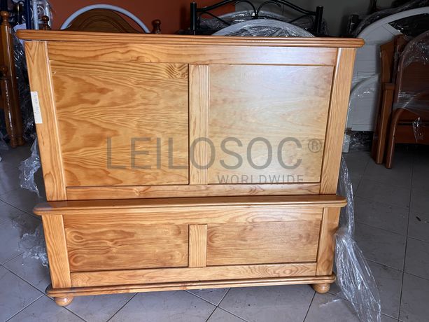 Cabeceira de cama em madeira