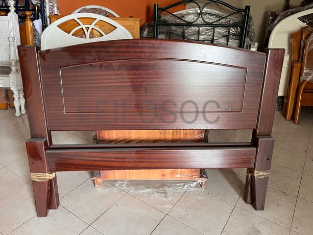 Cabeceira de cama em madeira