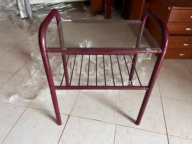 Móvel de ferro bordeaux