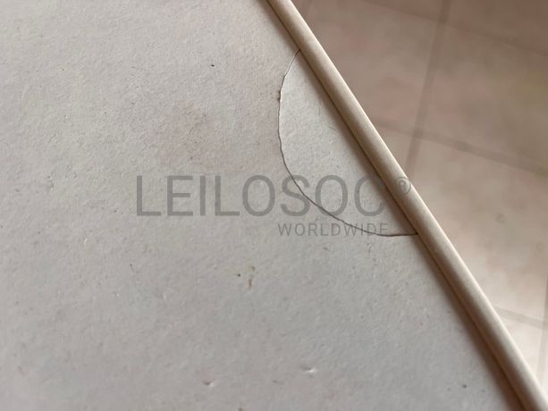 Mesinha de cabeceira em madeira