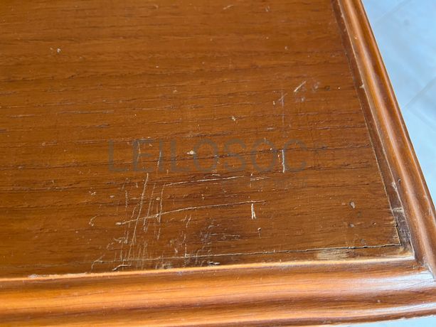 Cómoda de quatro gavetas