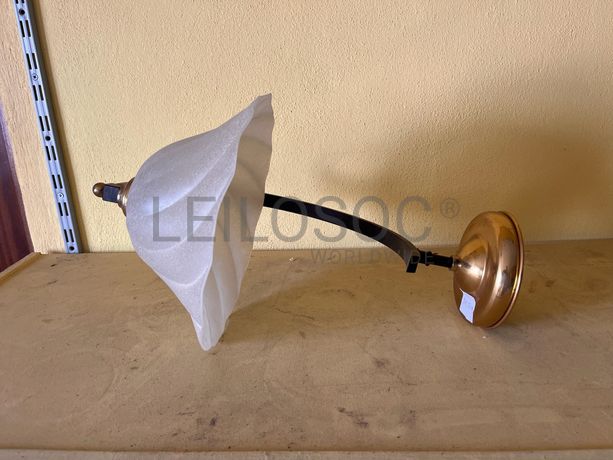 Candeeiro de parede em ferro