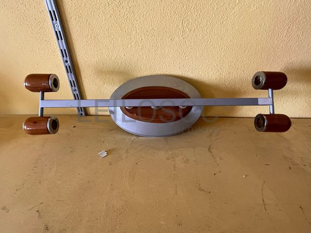 Candeeiro de teto metálico