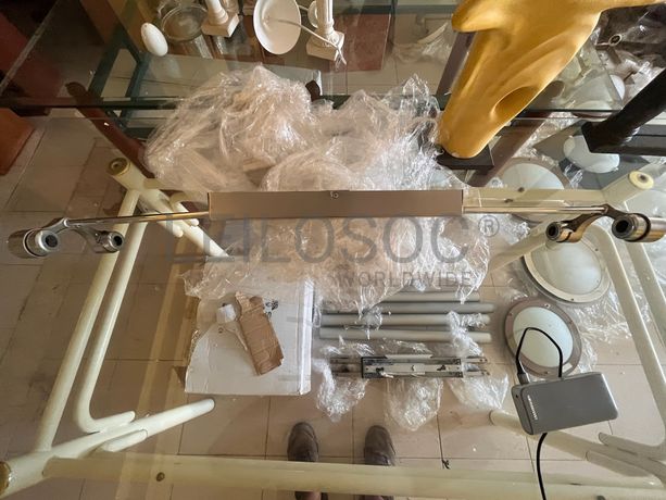 Candeeiro de teto em ferro