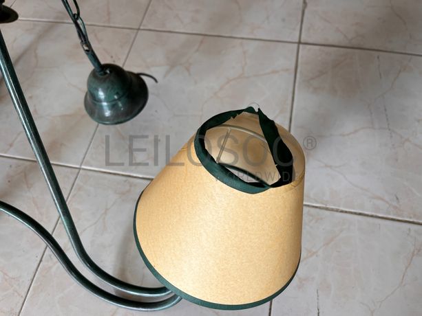 Candeeiro de teto metálico