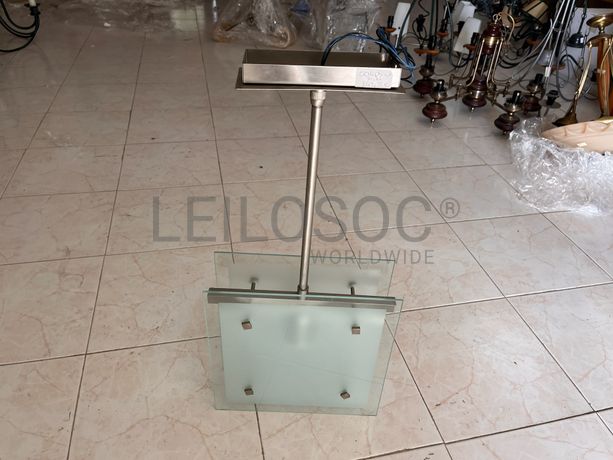 Candeeiro de teto metálico