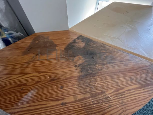 Secretária em madeira