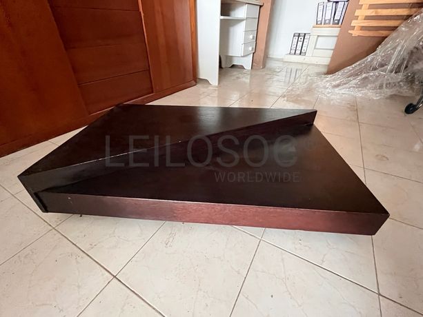 Mesa de centro em madeira