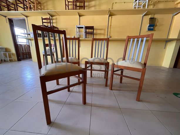 Lotes 1 a 35 · Cadeiras